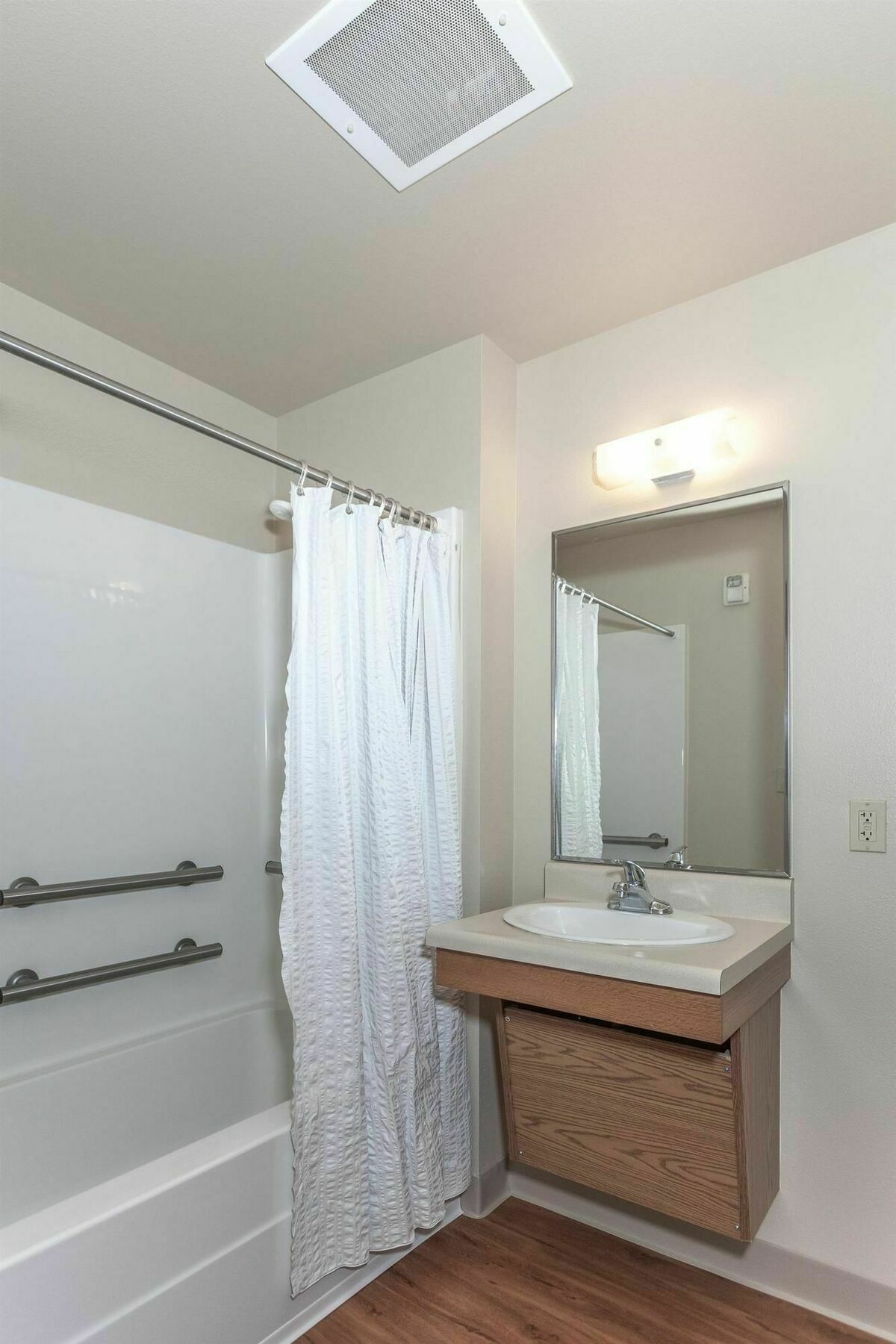 Extended Stay America Select Suites - Wilmington - West Екстер'єр фото